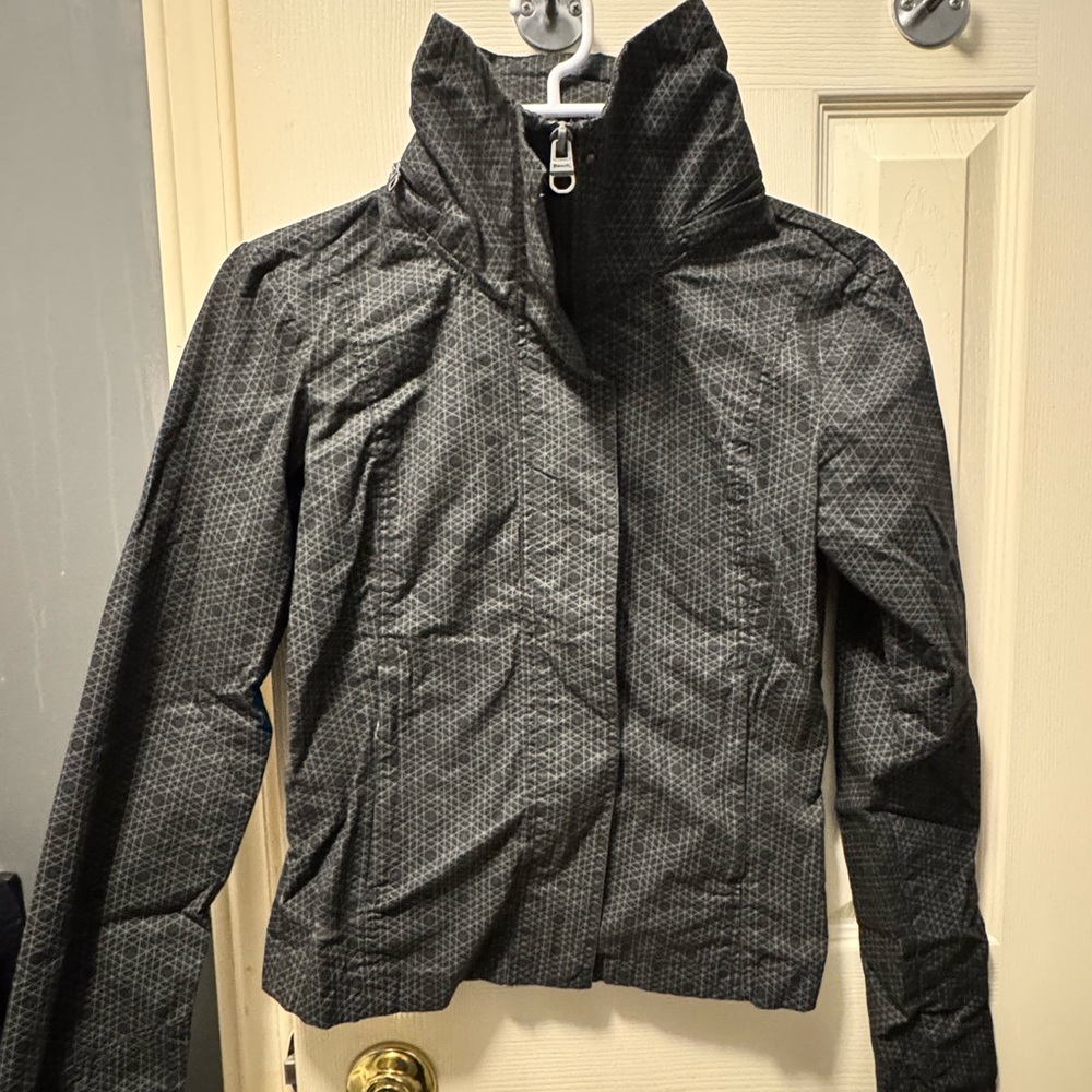 Women's black & gray Jacket